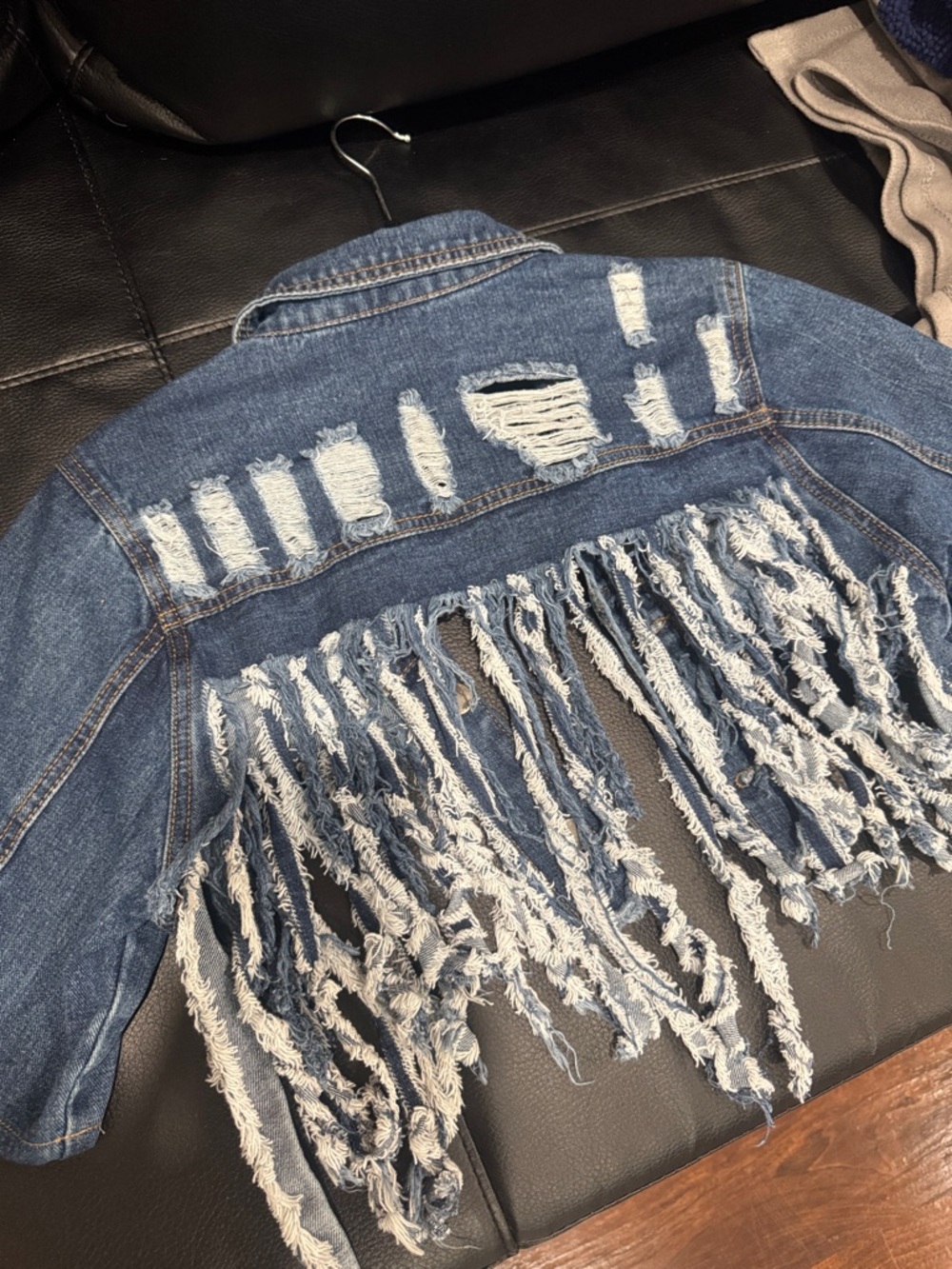 Distressed Cropped Denim Jacket with Fringe sz Small - Picture 4 of 4